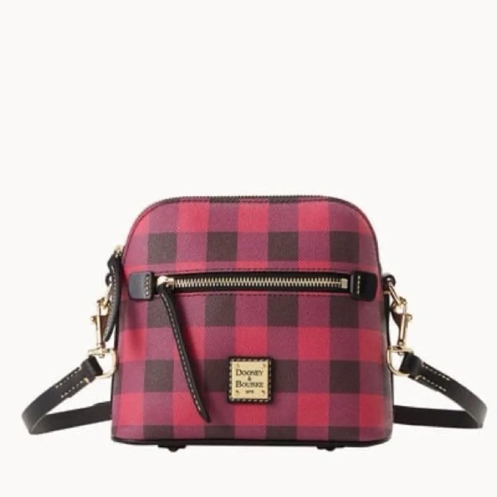 Dooney & Bourke chic crossbody